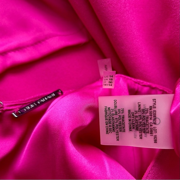 Elie Tahari Fuchsia Pink Crepe V-Neck Sheath Dress Cap Sleeve Size 14 - Picture 13 of 13